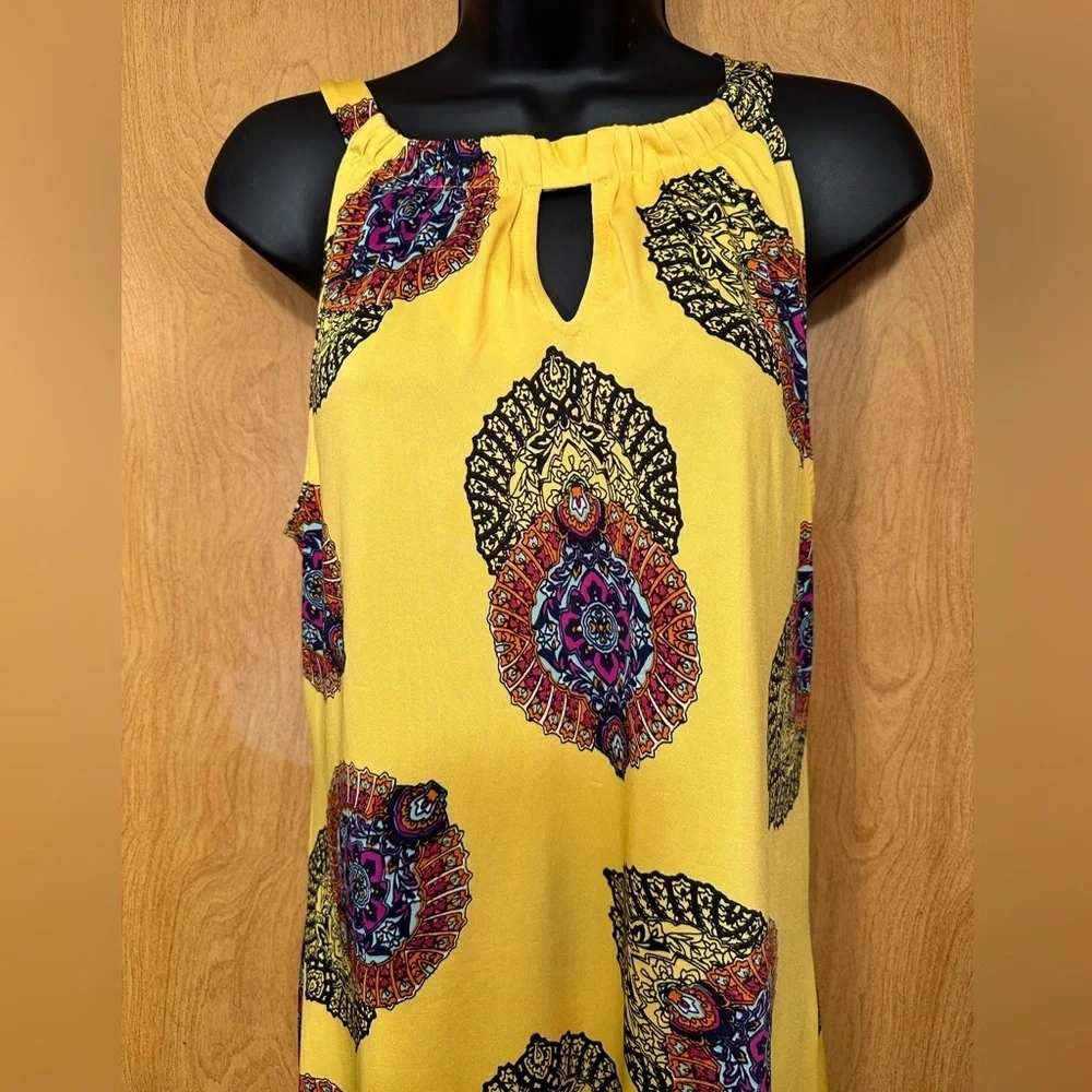 Julie Miles yellow Paisley Halter style dress size medium - Picture 3 of 7